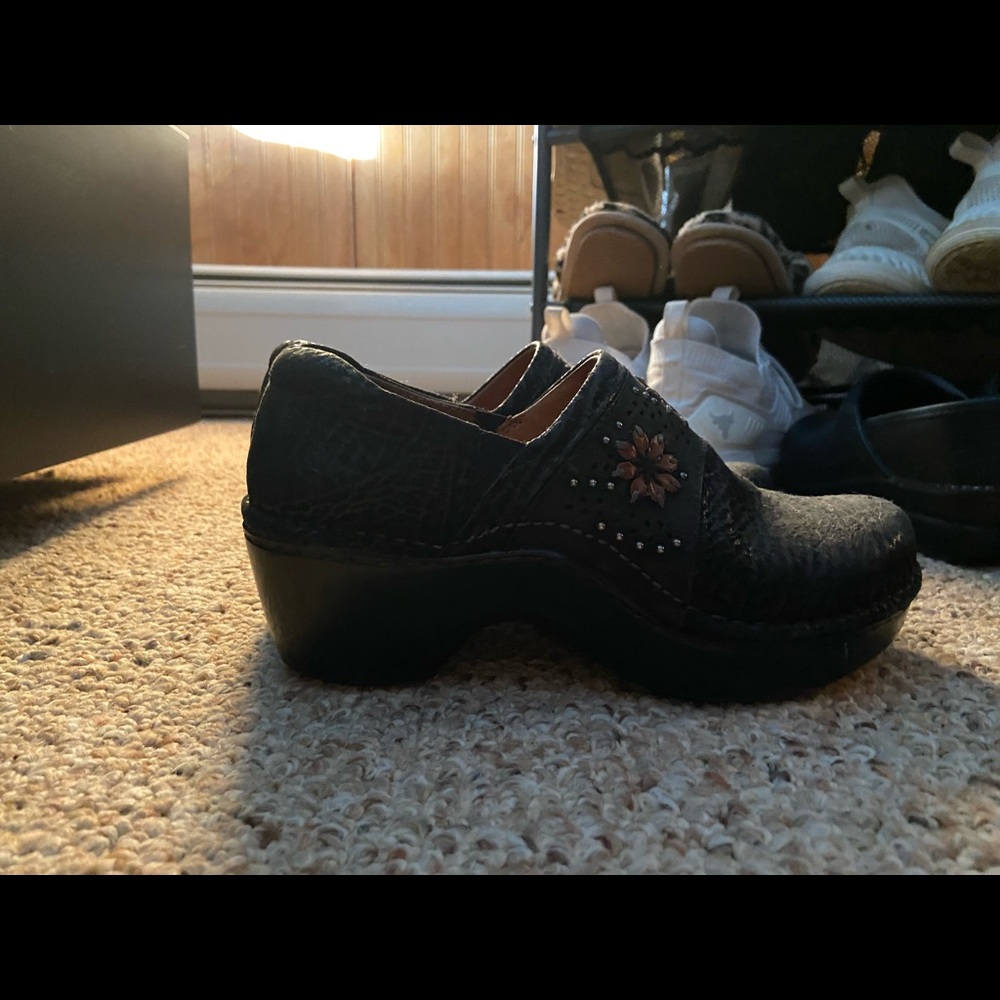 Clogs